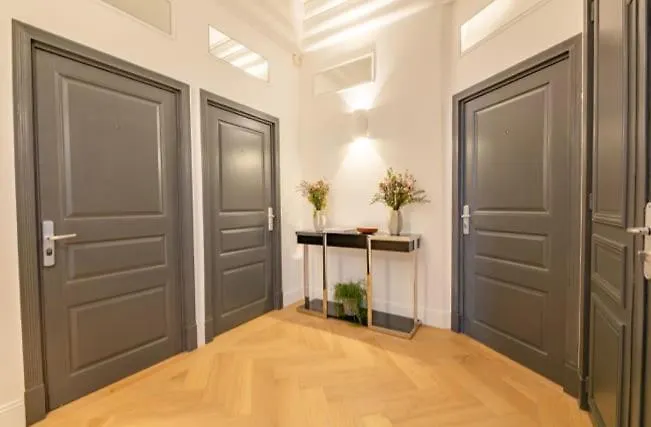 La Guitare 22 - Spacious 1 Bedroom Apartment In The Center Of Cannes, Right Behind Grand Hotel